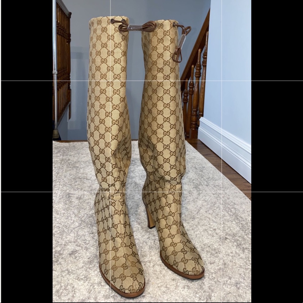 Gucci Lisa GG booties